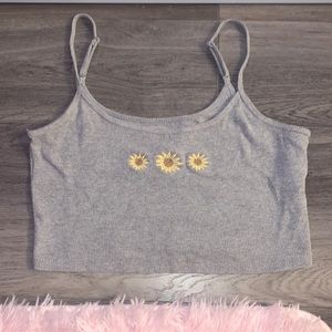 Medium grey crop top with sunflowers 🌻